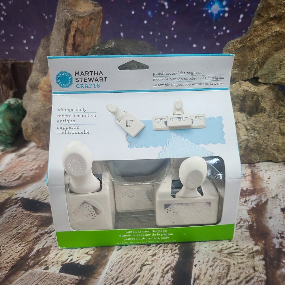 Martha Stewart Crafts Punch Around the Page Vintage Doily  NIB Scrapbook